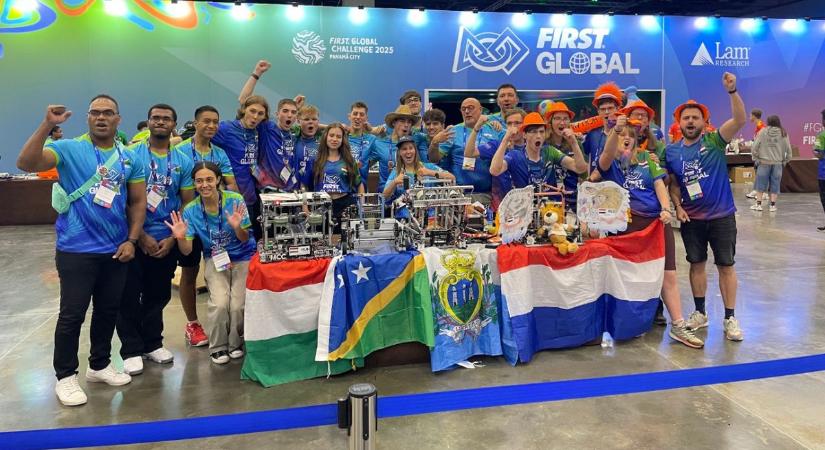 Negyedik lett a magyar robotcsapat a világversenyen, szegedi diák is hozzájárult a bravúrhoz