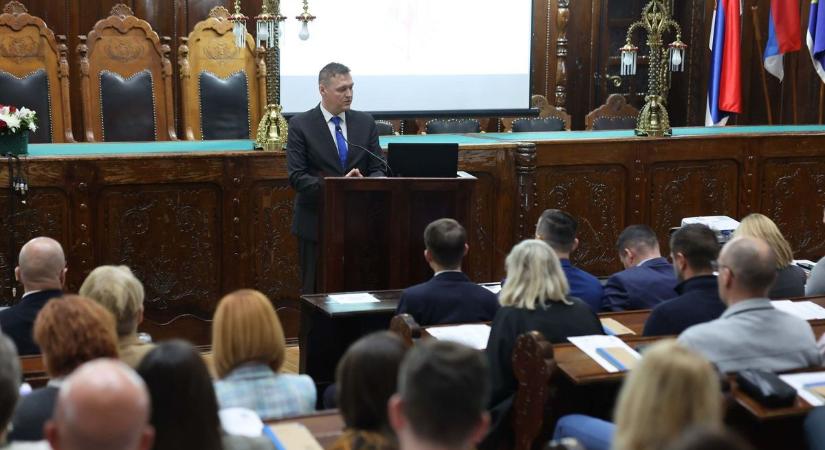 Európai összefogással születik újjá a szabadkai városháza és a halasi Közösségek Háza