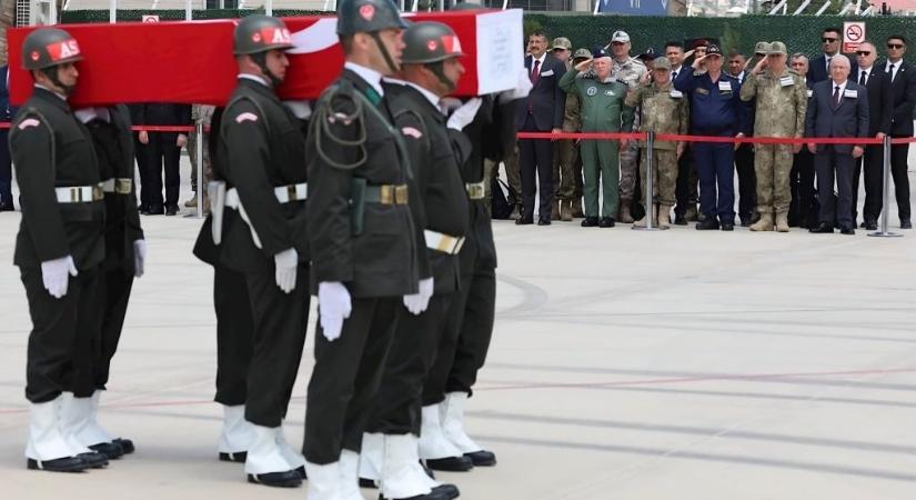 A lezuhant török katonai repülőgép mind a húsz utasa életét vesztette