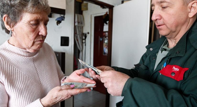 Készüljenek a nyugdíjasok, brutális pénzeső jön: ekkor érkezik a kiegészítés, az emelés és a 13. havi nyugdíj