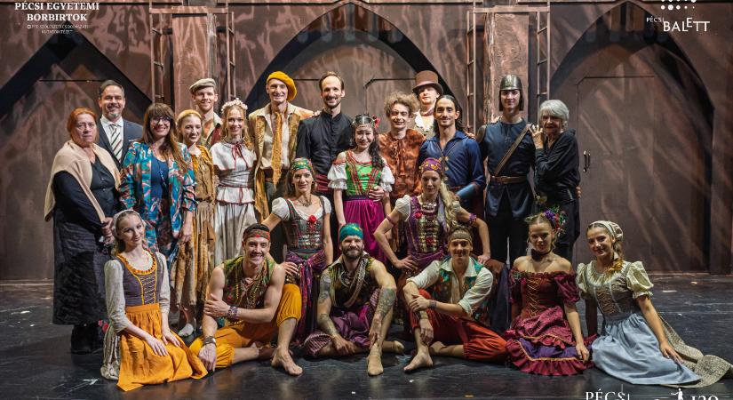 A Notre-Dame-i toronyőr táncszínházi bemutatóján új pécsi pezsgő debütált