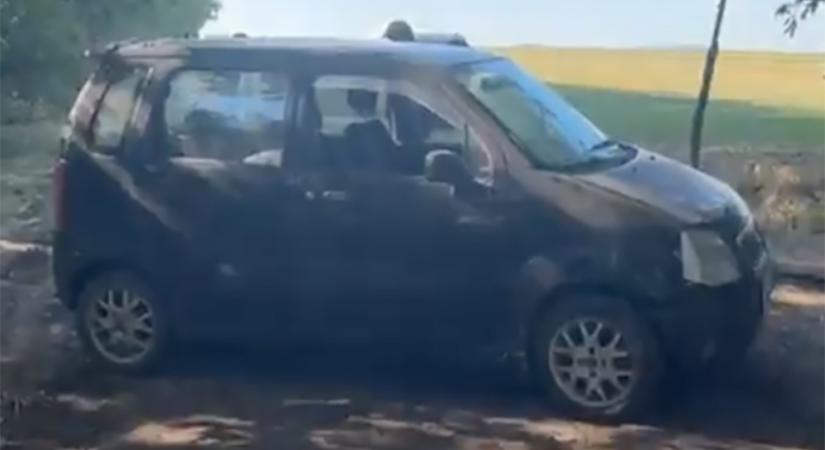 Hadházy: A rendőrség megszüntette a büntetőeljárást az autójának hajtó hatvanpusztai biztonsági őr ellen