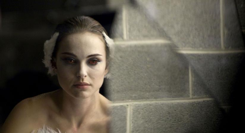Ez a pszichothriller minden idők egyik legjobbja, több százezer néző értékelte 10/10-re, rabjai lettek Natalie Portman alakításának