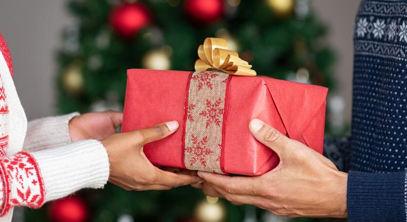 Idén ugyanannyit szánnak a magyarok karácsonyi ajándékra, mint tavaly egy kutatás szerint