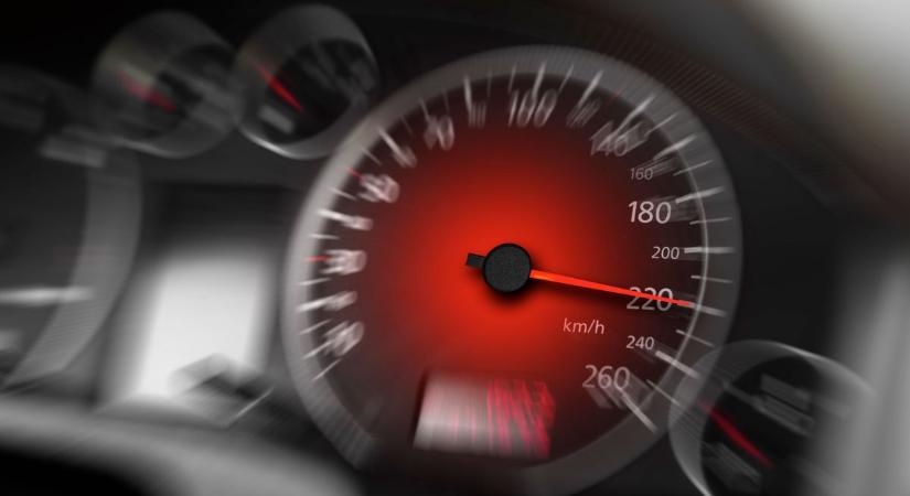 Megugrott a gyorshajtás októberben Komárom-Esztergom vármegyében