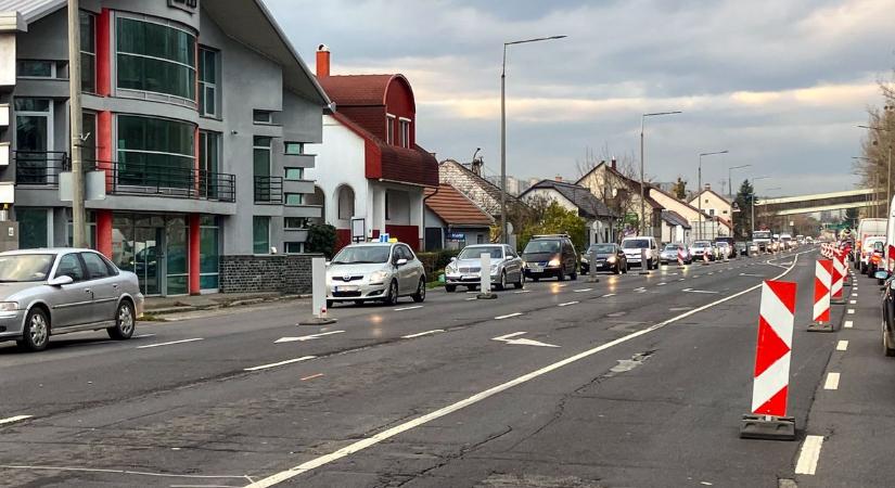 Káosz reggel Miskolcon és a 26-os főúton: útlezárások, terelések, baleset – itt a friss közlekedési infó!