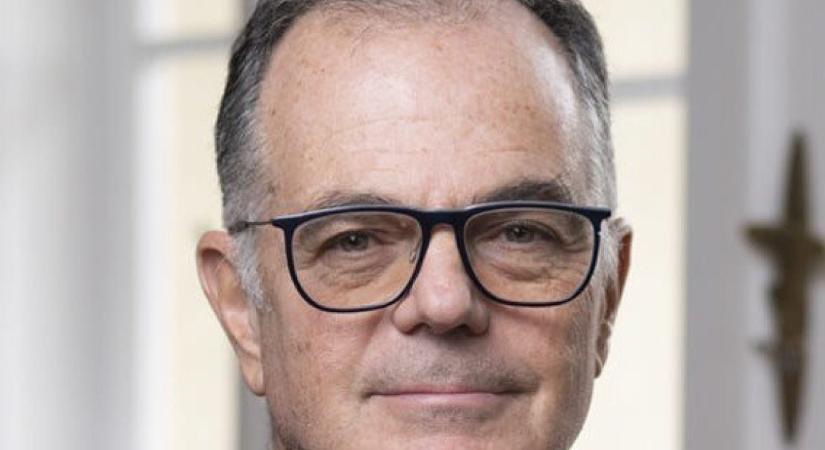 Mitől is véd Trump pajzsa? Ma délután Simor Andrással beszélgetünk a Klasszis Klub Live-ban