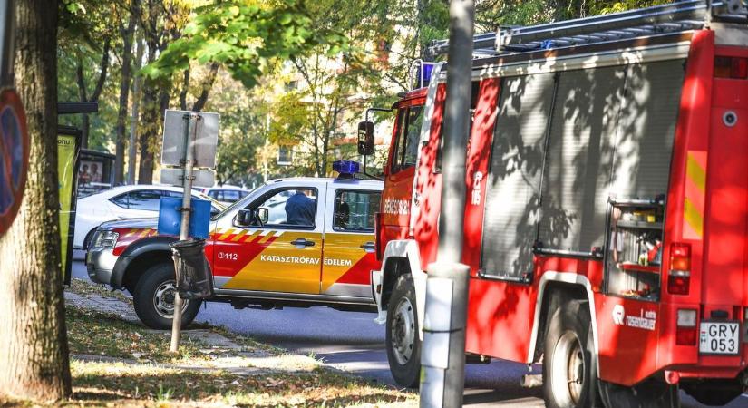 Veszélyes helyzet állt elő! – egy debreceni óvodához riasztották a tűzoltókat!