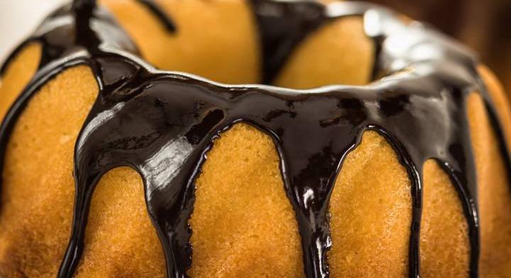 Citromos kuglóf csokimázzal: az ünnepi asztalon is helytáll