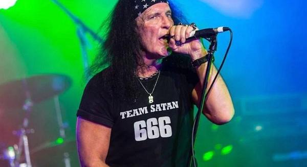 Az AC/DC alapító énekese szerint eltűnt az egyediség a rockzenéből