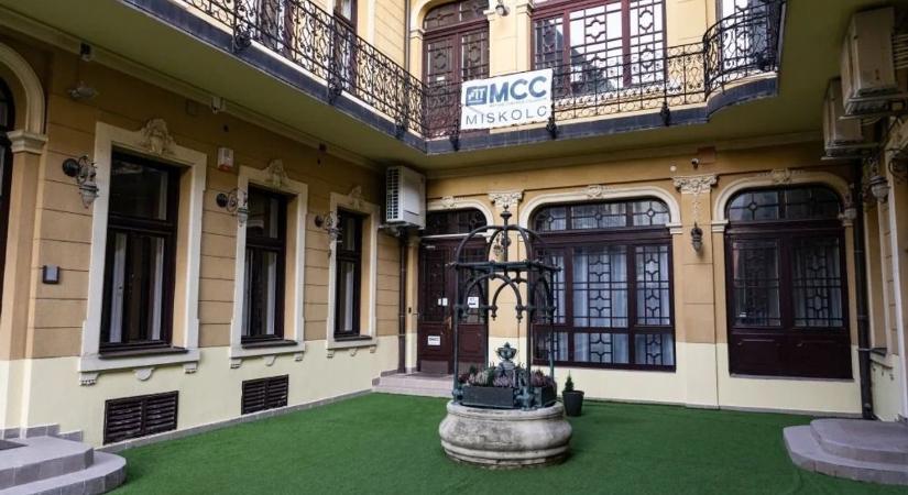 Robotot alkottak, így a világ élvonalába kerültek az MCC diákjai