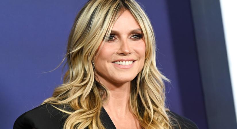 Heidi Klum átlátszó csipkébe bújt: lehengerlő, hogy fest az 52 éves szupermodell
