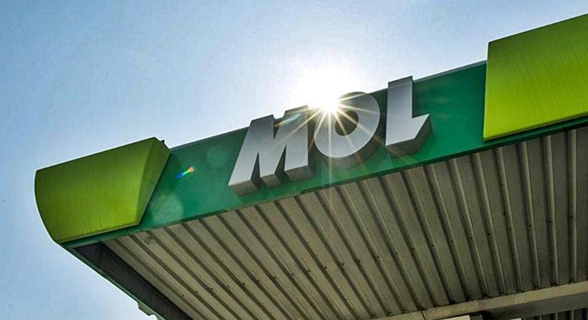 Üzemanyag szivárgott a földbe: a hatóságok a helyszínen dolgoznak