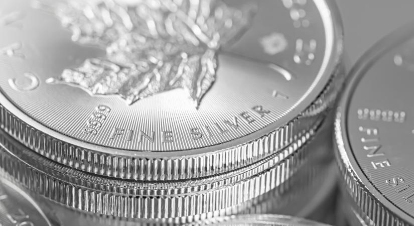 Mégse ebbe fektessünk? Vesztébe rohanhat az ezüst az árrobbanással