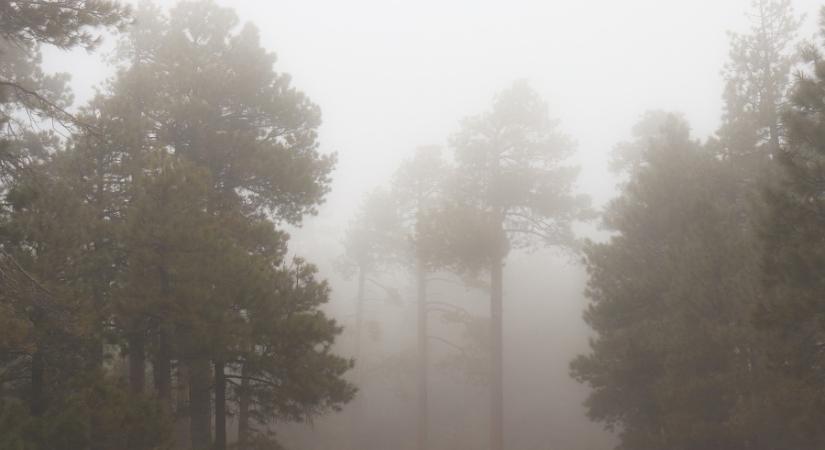 A látási viszonyok továbbra sem javulnak, figyelmeztetnek