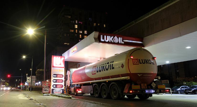 Nagy a baj Bulgáriában: 30 napra való olaj marad az oroszok elleni szankciók miatt