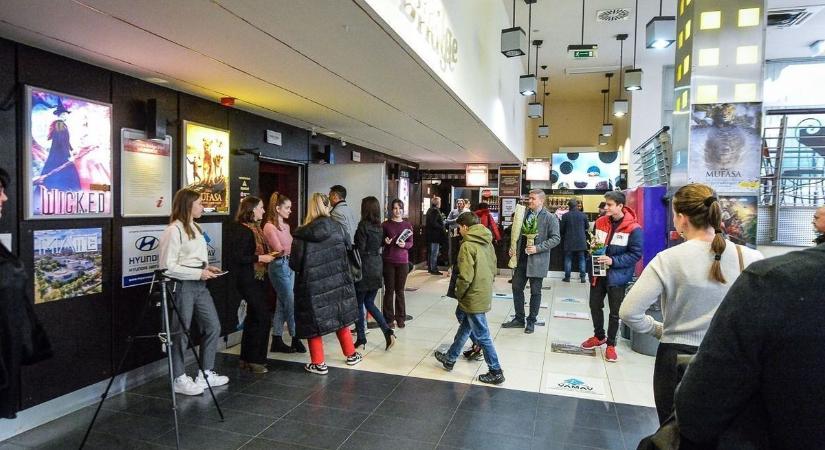 A gyöngyösi diákok Omega-filmjét már az Oscar-díj városában vetítik