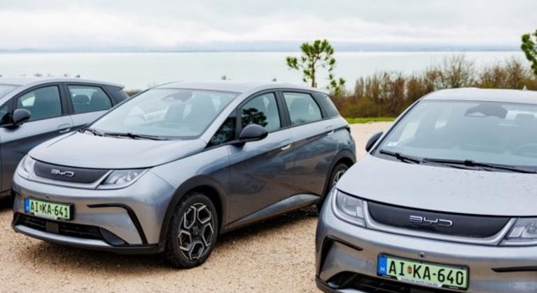 Energiaügyi Minisztérium: Több mint kétezer BYD gépkocsira érkezett be támogatási kérelem