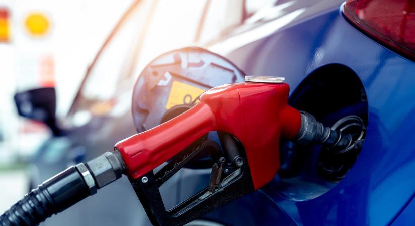 Ismét erőteljesen megugrottak az üzemanyagárak, megéri külföldön tankolni