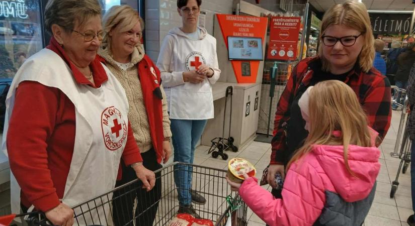 Összefogás Hevesben: több mint 2,5 tonna adomány gyűlt össze a rászorulóknak