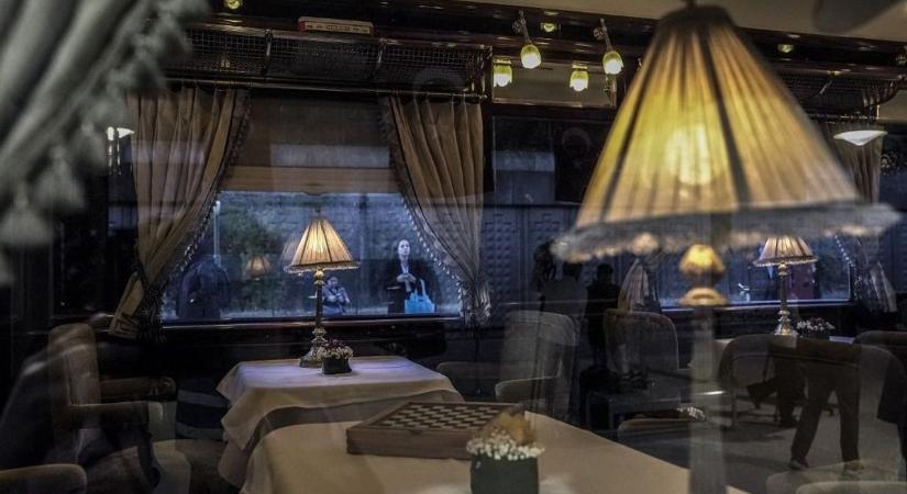 Ez most egész Európa legjobb luxusvonata – mutatjuk, mennyiért lehet rajta utazni