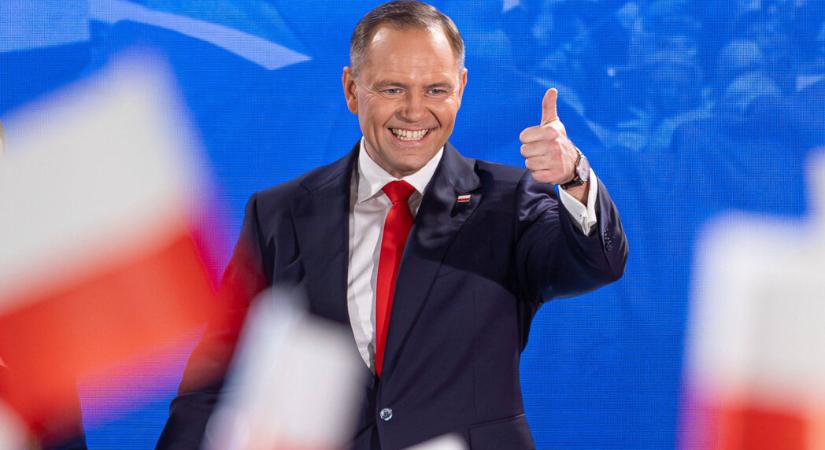 Felmérés: A lengyelek több mint fele pozitívan értékeli Karol Nawrocki elnökségét