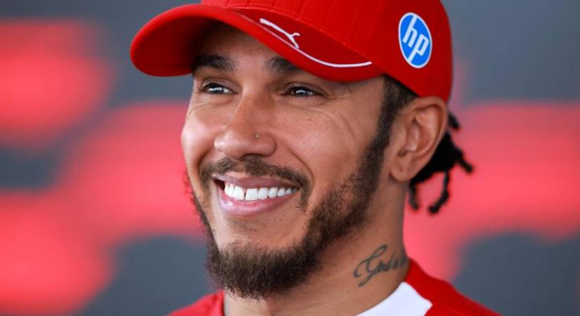 Íme Lewis Hamilton ritkán látott édesanyja: Carmen 70 éves lett