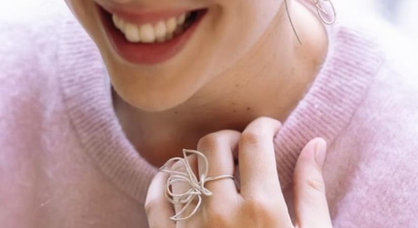 Ezüstbe foglalt önszeretet – egy különleges ékszerkollekció, ami a szívhez vezet