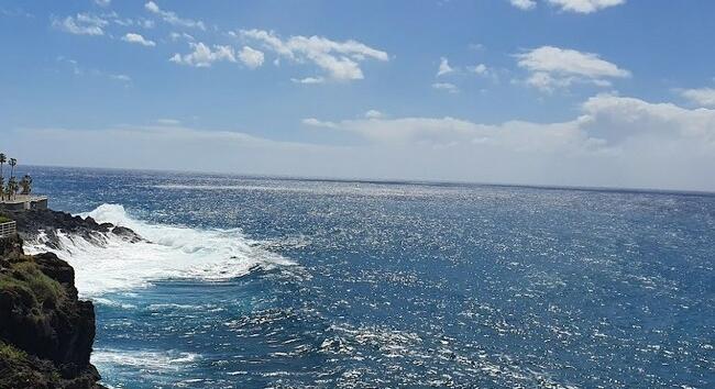 Tragédiák a Kanári-szigeteken: három halott és újabb riasztások – heves eső, orkánerejű szél és veszélyes hullámzás fenyeget