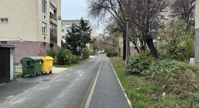 Folytatódik a rejtélyes plakát ügye Szegeden: a városi cég elárulta, mi történt valójában