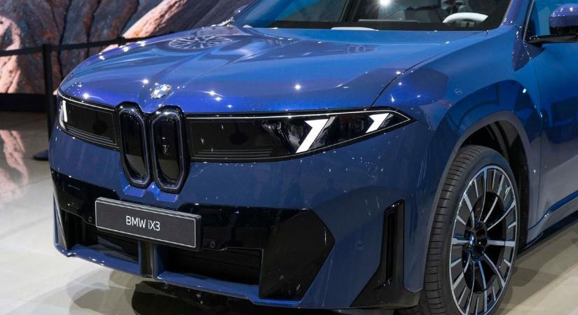 Dagad a várólista a debreceni BMW-re, nagy erőkkel keresik a dolgozókat – ezek a nyitott pozíciók