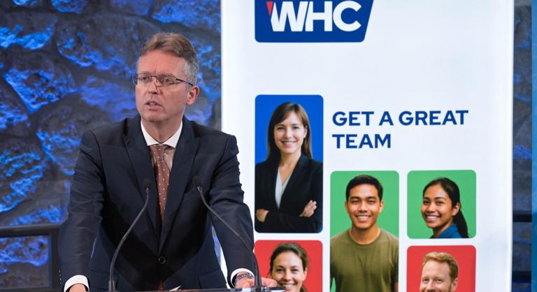 Bemondta a kormány, újfajta veszély leselkedik a magyarokra: feloldódhatunk, elveszhetünk