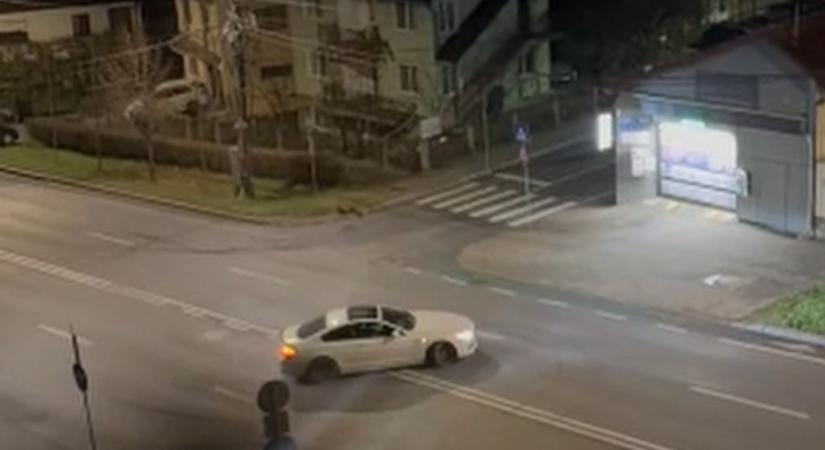 Éjszakai driftelés Kolozsváron: veszélyes mutatványt vett videóra egy szemtanú (VIDEÓ)