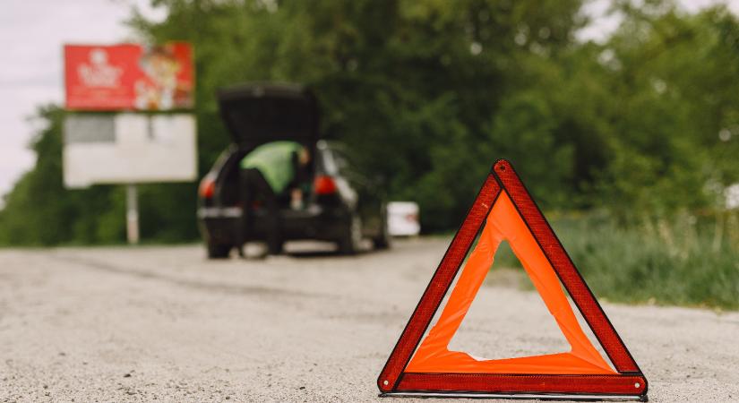 KRESZ: új, kötelező tartozék jön az autókba 2026-tól