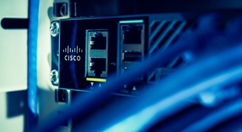 Újra közel a csúcshoz a dotkom-lufi sztárrészvénye: 25 év után születhet új rekord