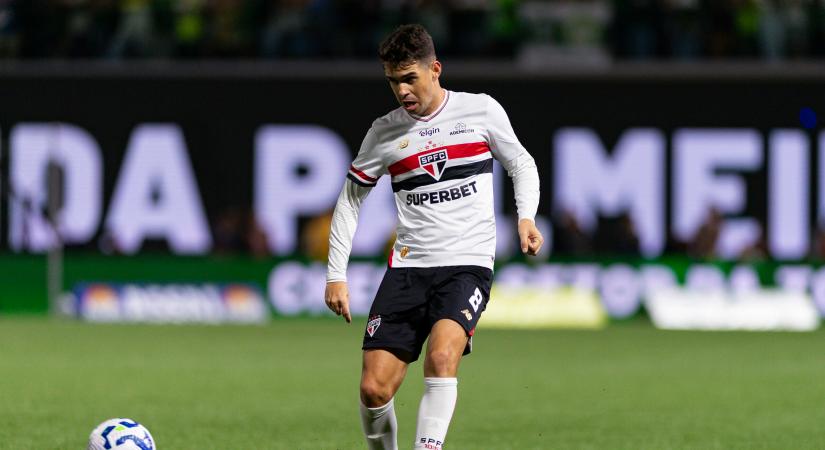 Elájult vizsgálat közben, szívprobléma miatt kórházba került a korábbi Chelsea-klasszis