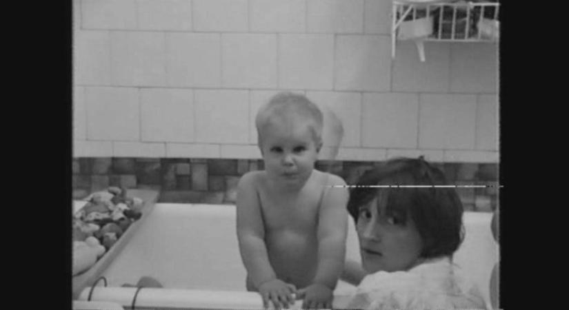 Régi VHS-kazetták segítenek a gyászban