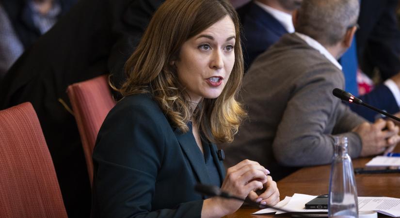 A Momentum kizárja Cseh Katalint a pártból és visszakéri a mandátumát