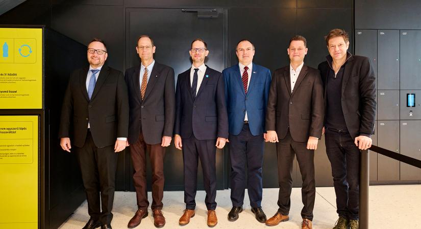 Palackvisszaváltással gyűjtött adományok: eddig több mint 87 millió forint gyűlt össze a rászoruló családoknak