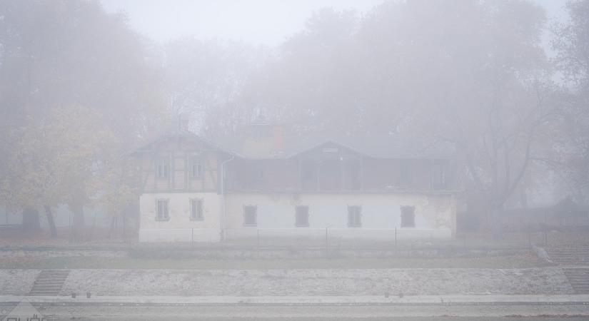 Ködbe burkolódzott a város