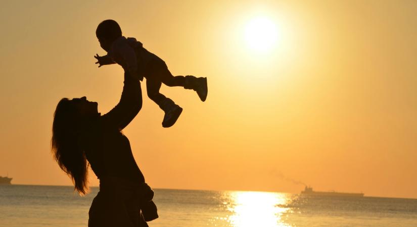 Gyermekkori demencia sújtja a kisfiút, duplán küzd az édesanyja