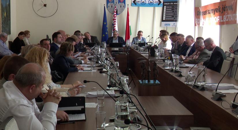 Óbudán összeér a Tisza Párt és a DK  videó