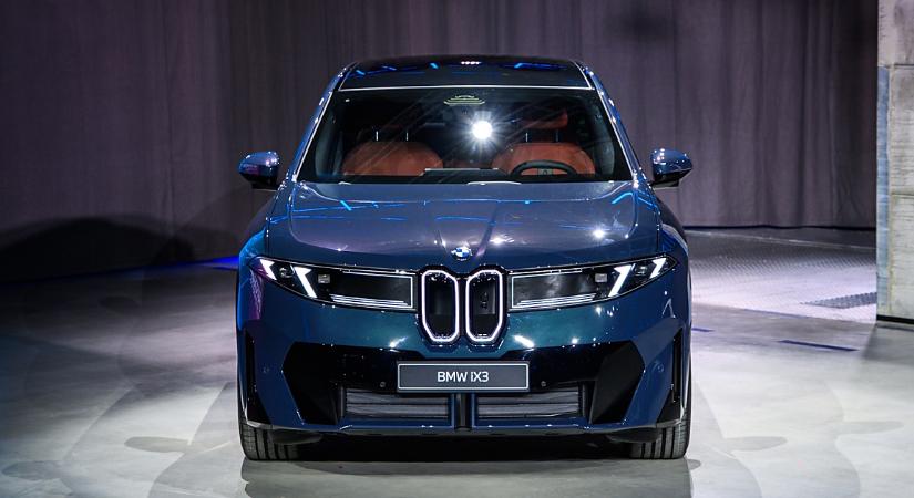 Toborzás a köbön: akkora a kereslet a Debrecenben gyártott BMW-re, hogy bővíteniük kell