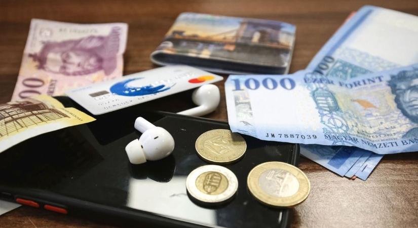 Házhoz megy a pénz a hajdú-bihari településen, indul az új szolgáltatás a rendelő mellett