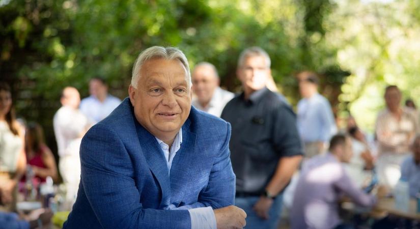 Váratlan helyen tűnt fel Orbán Viktor: mindenki közös képet akart a miniszterelnökkel (VIDEÓ)