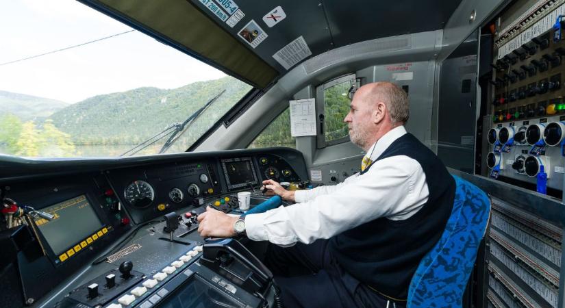 Ráž miniszter figyelni akarja a mozdonyvezetőket, kamerák vásárlását tervezi. Új kártyákkal is ellenőrizni fogják őket