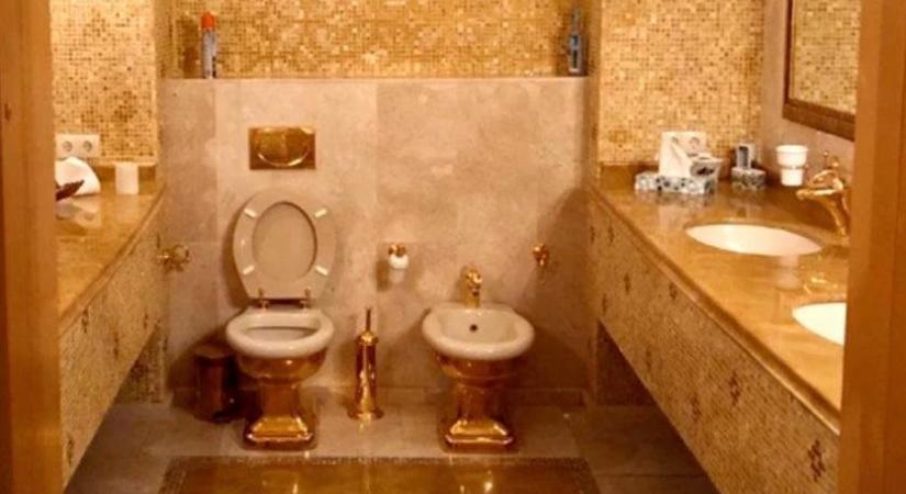 Zelenszkij bizalmasánál a WC is aranyból van