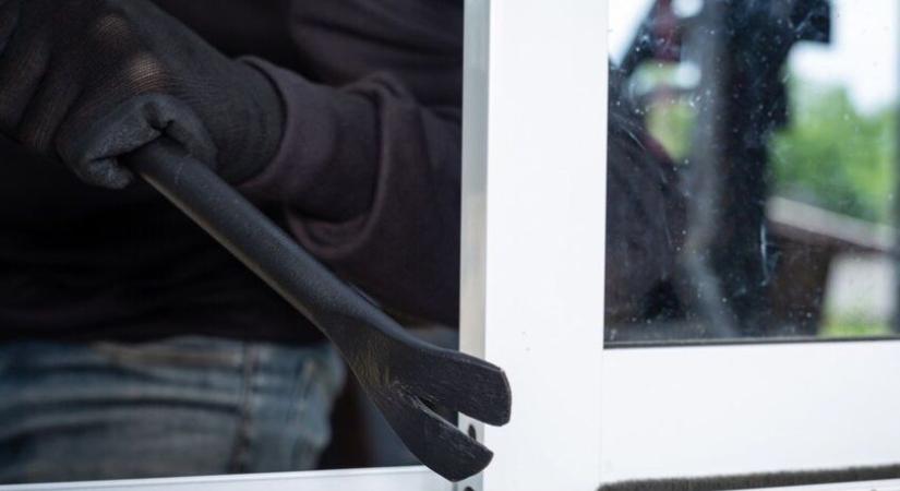 Letartóztatták a csernelyi sorozatbetörőket