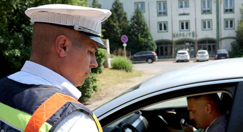 Sofőrök, óriás változás: fordulat jön a B-kategóriás jogosítvány kapcsán!