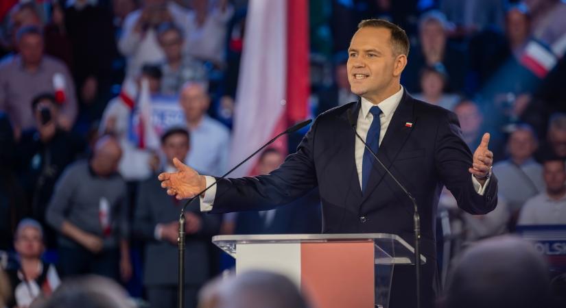 Súlyos lépésre szánta el magát az új lengyel elnök